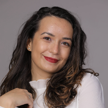 Emanuela GRAUR