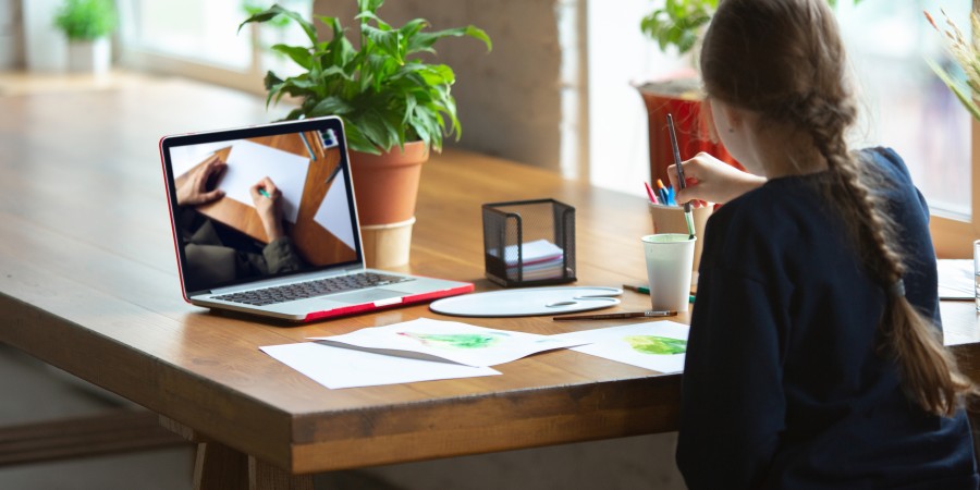 Avantajele predarii pe Optionale.ro: dezvoltarea unui business personal Avantajele predarii pe Optionale.ro: dezvoltarea unui business personal